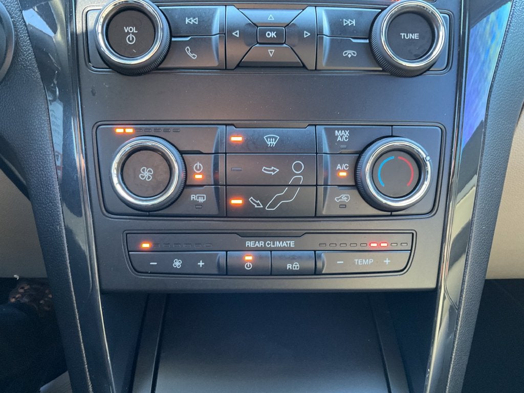 2018 Ford Explorer Base