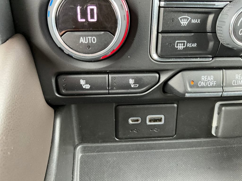2022 Chevrolet Suburban LT