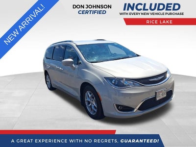 2017 Chrysler Pacifica Touring-L Plus