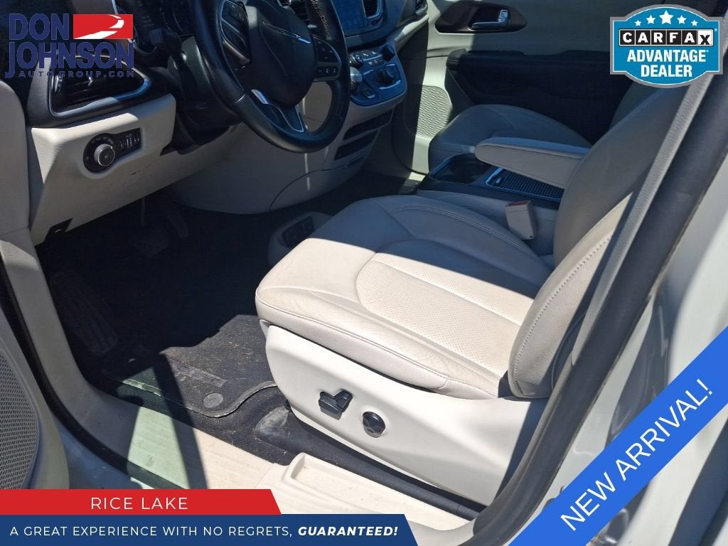 2017 Chrysler Pacifica Touring-L Plus