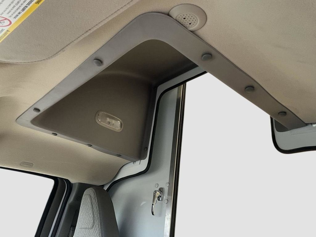 2025 GMC Savana Cutaway 3500 1WT