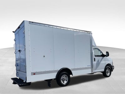2025 GMC Savana Cutaway 3500 1WT
