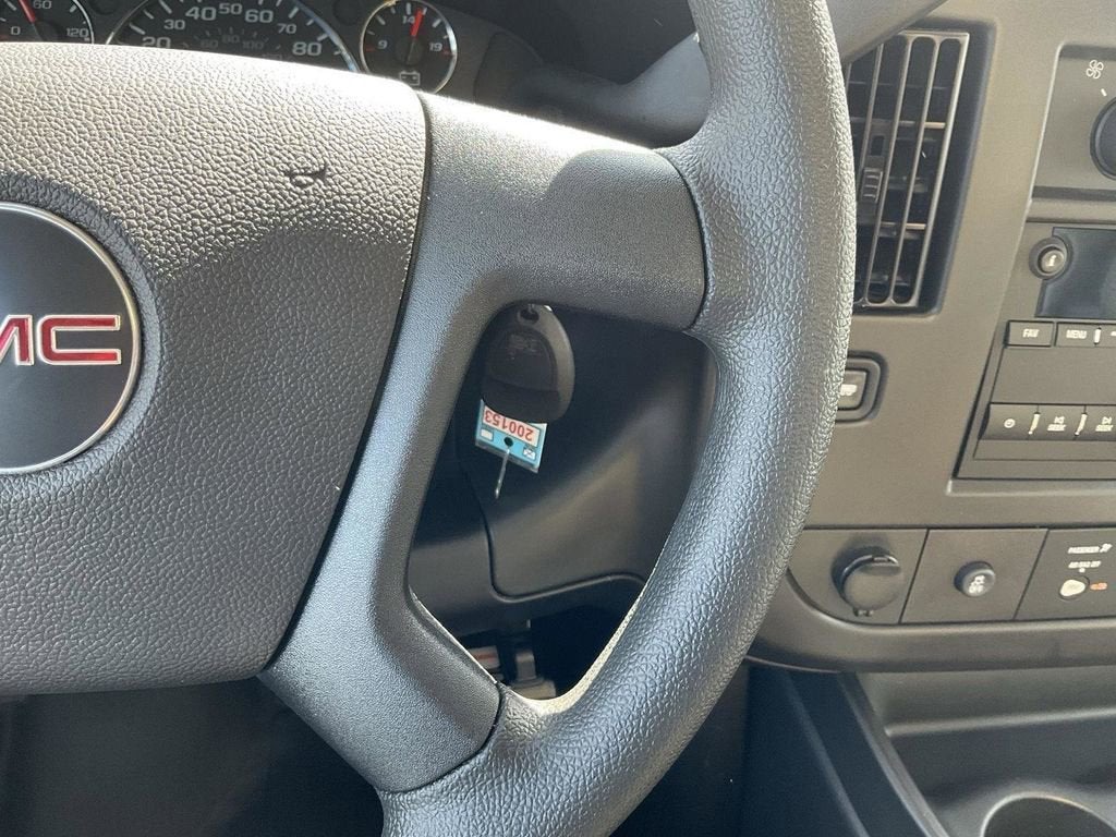 2025 GMC Savana Cutaway 3500 1WT