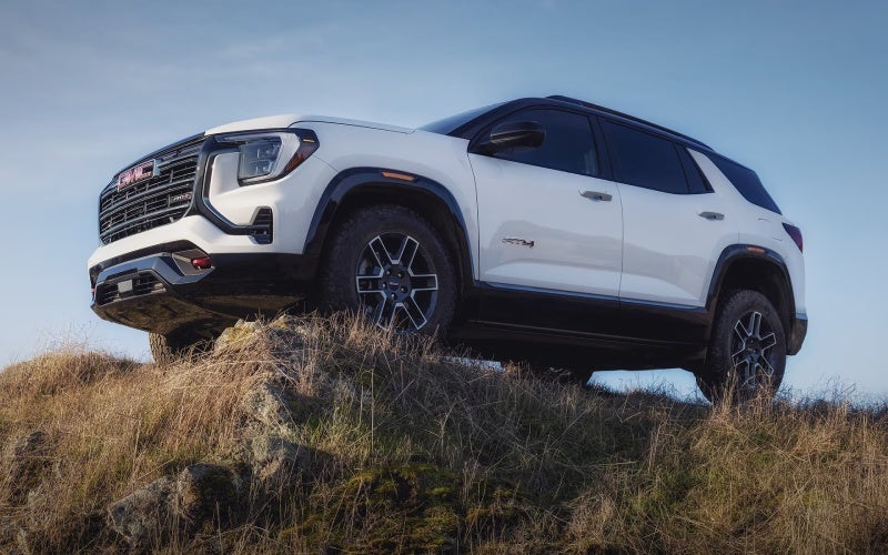 2027GMCTerrain-exterior-02.jpg